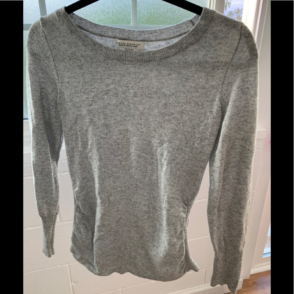 Banana Republic shimmery grey sweater P-Small